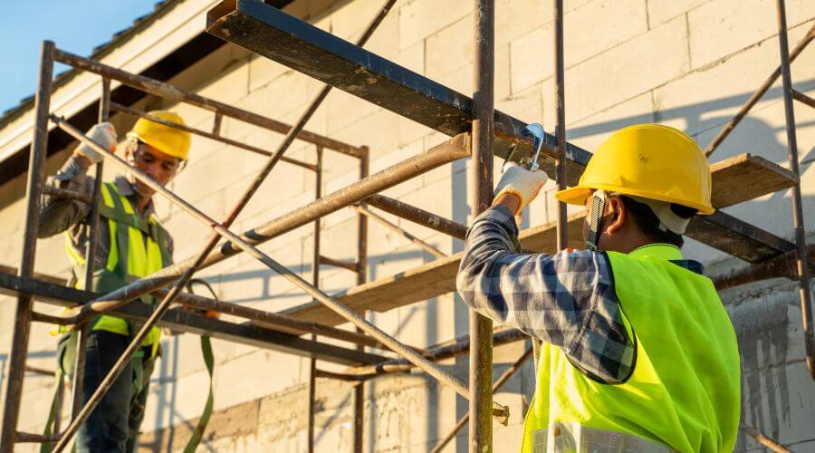 Expert flood damage restoration services in Couch, MO